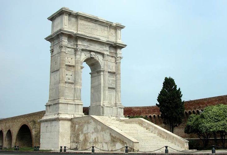 Arco di Traiano